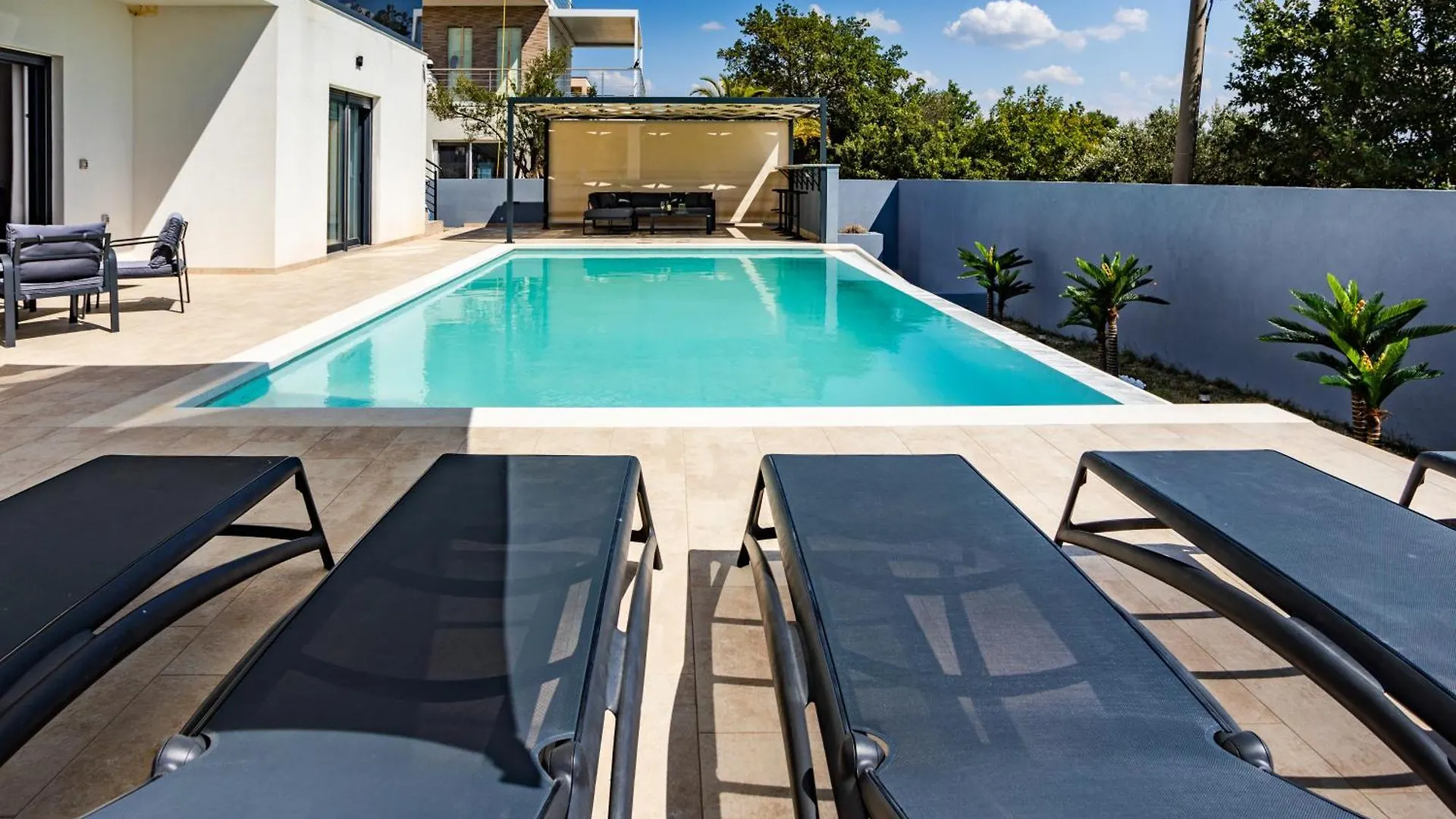 Villa Shark מסלניקה